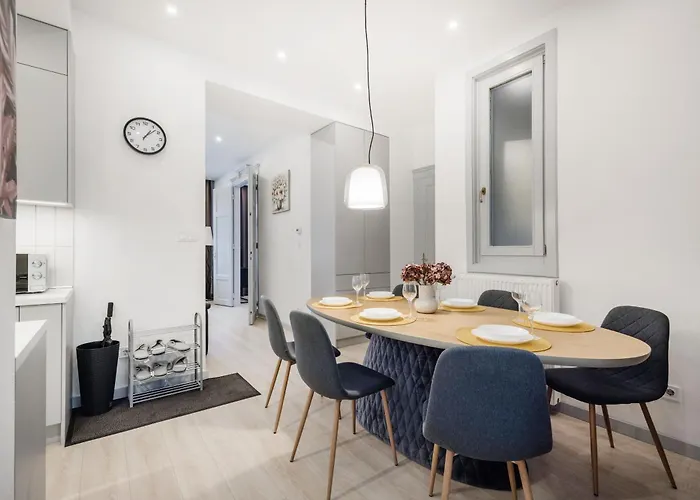 Apartmán Elegant Two-bedroom In The Centre Budapešť