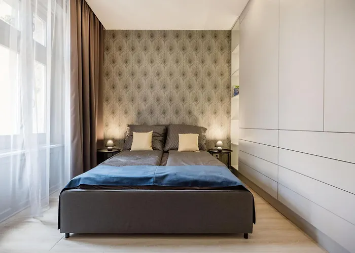 Elegant Two-bedroom In The Centre