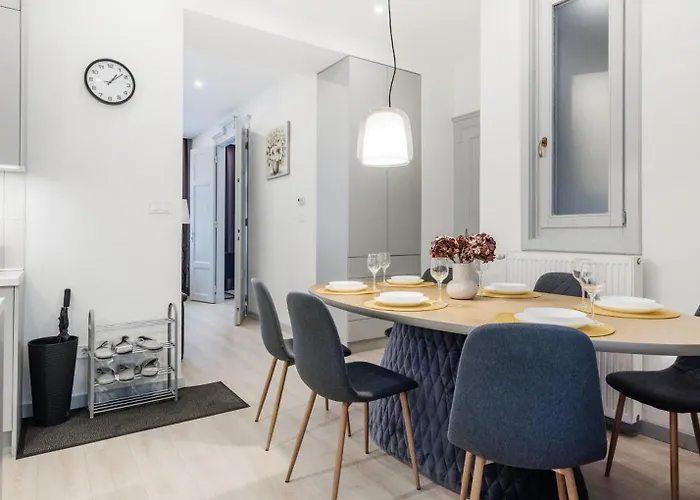 Elegant Two-bedroom In The Centre Apartmán *